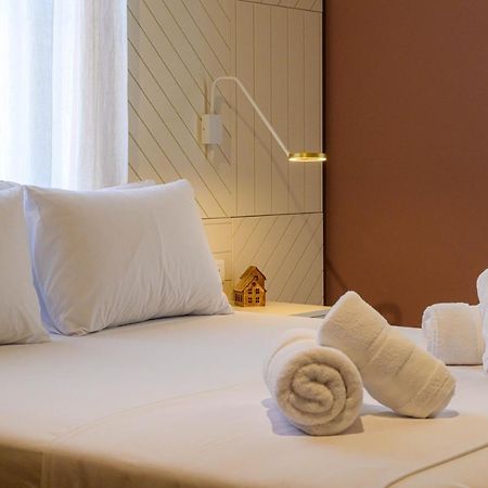 Blueblood - The Rooms Kalamata Bagian luar foto
