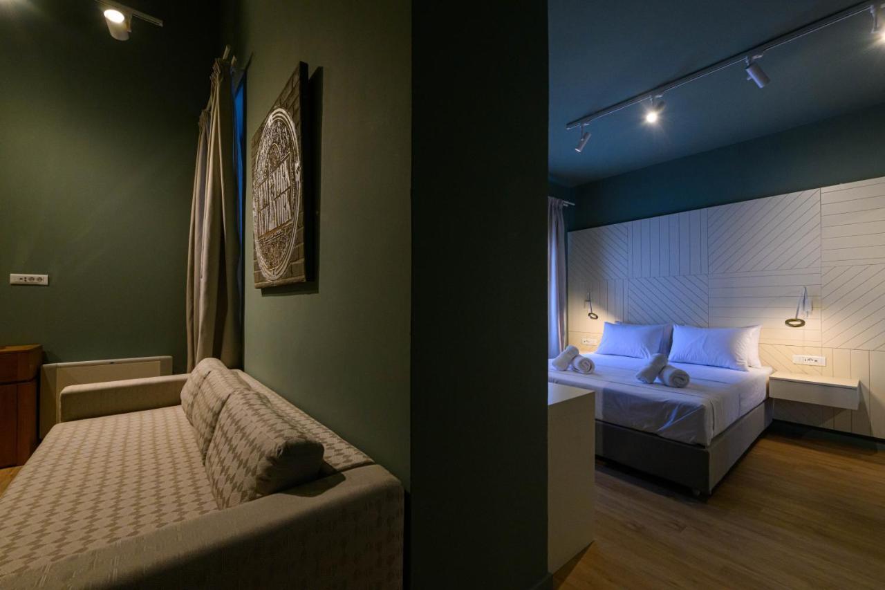 Blueblood - The Rooms Kalamata Bagian luar foto