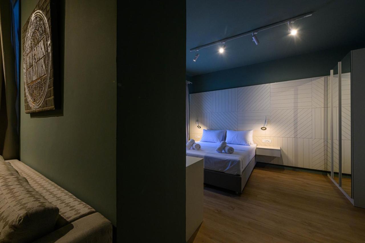 Blueblood - The Rooms Kalamata Bagian luar foto