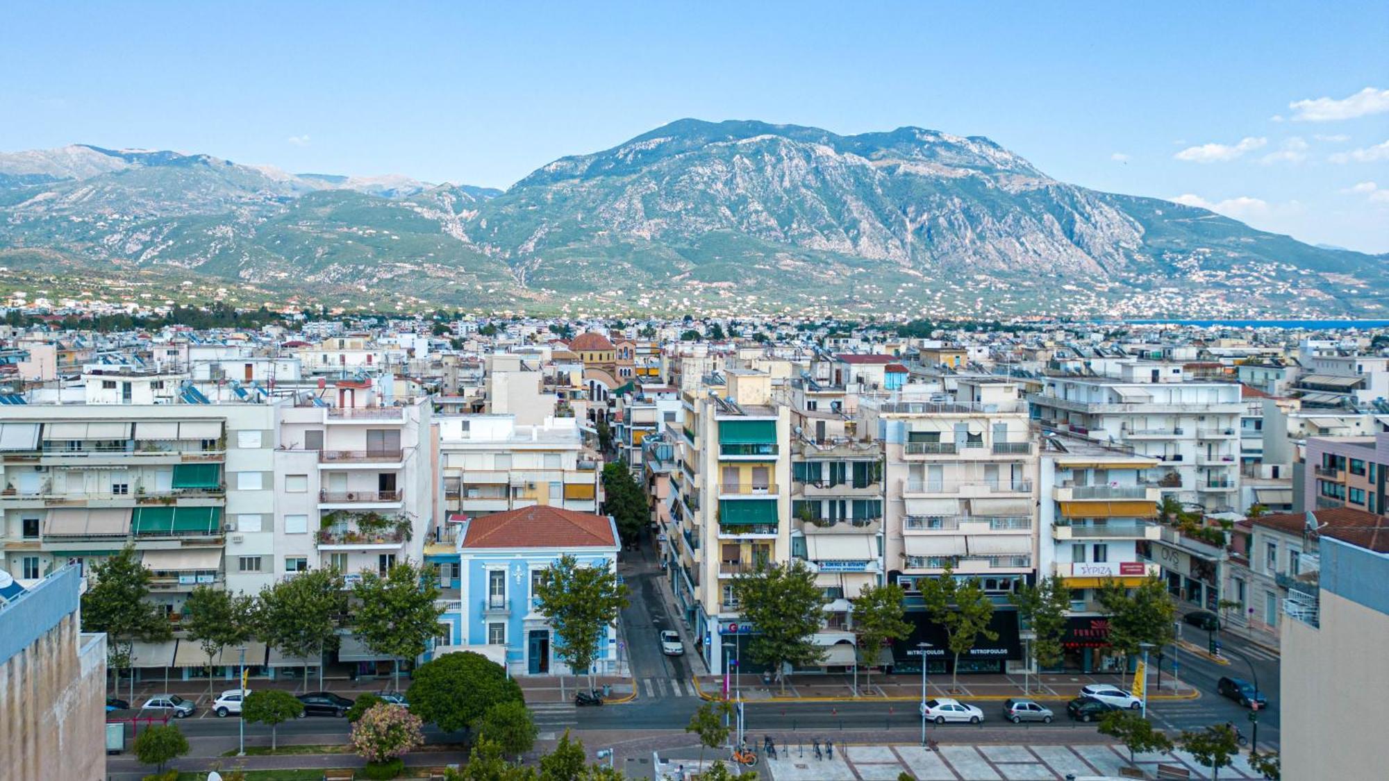 Blueblood - The Rooms Kalamata Bagian luar foto