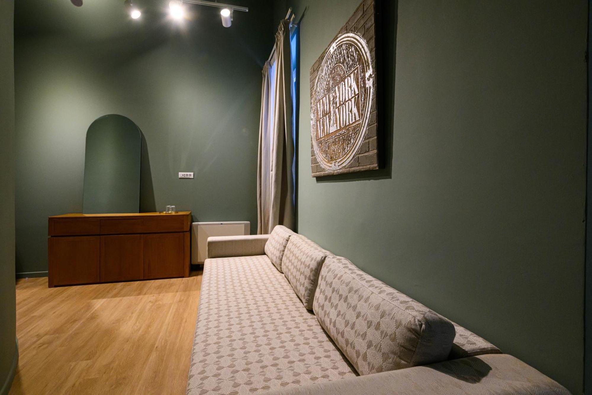 Blueblood - The Rooms Kalamata Bagian luar foto